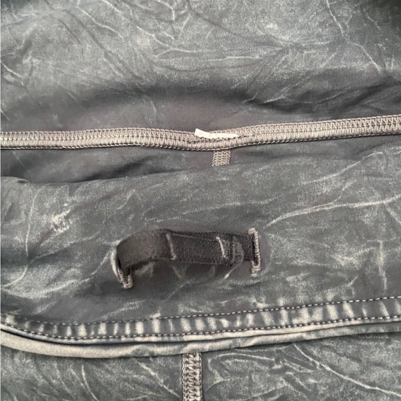 Lululemon fast and free ice dye leggings size 6 - Picture 6 of 6